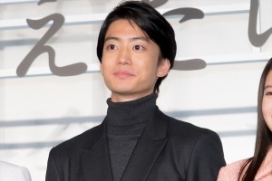 伊藤健太郎、映画『あの花が咲く丘で、君とまた出会えたら。』完成披露試写会に登場