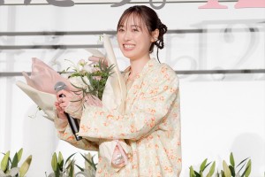 福原遥、映画『あの花が咲く丘で、君とまた出会えたら。』完成披露試写会に登場