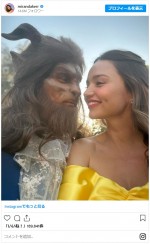 【写真】ミランダ・カーとその夫、ハロウィンで完璧な「美女と野獣」に！