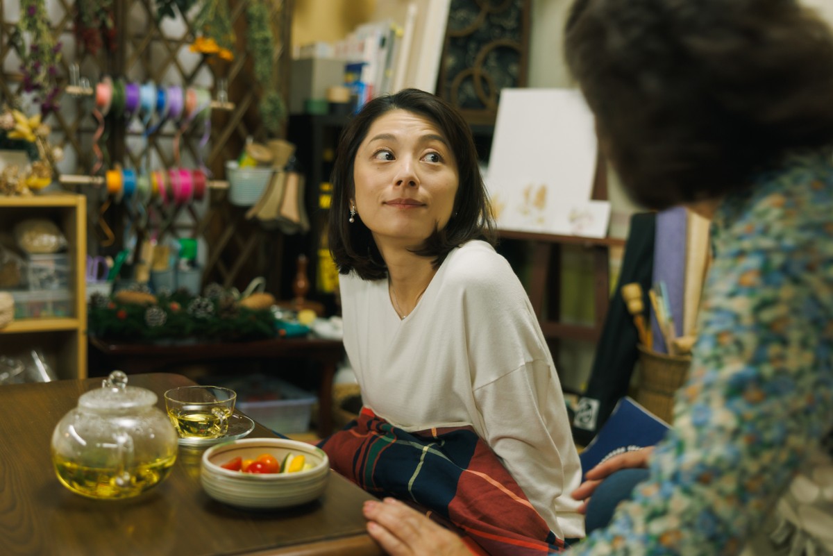 『コタツがない家』“万里江”小池栄子、小学生の頃の“順基”作間龍斗の映像を見て涙　「一緒に号泣」「ボロ泣き」の声