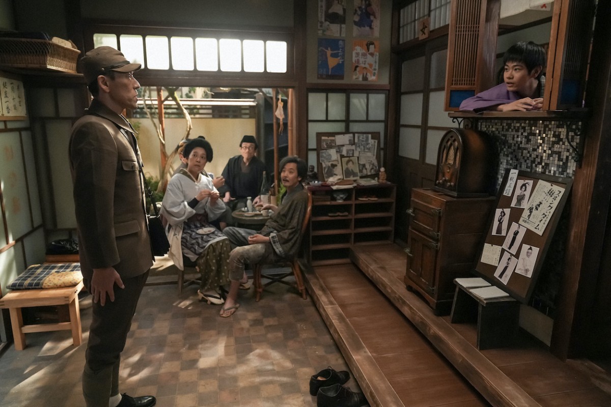 『ブギウギ』“六郎” 黒崎煌代、“赤紙”受け取りまさかの反応　ネット心配「涙が出てくる」