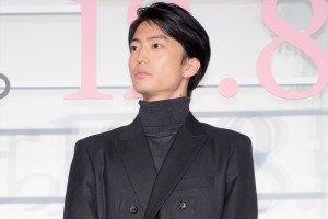 伊藤健太郎、映画『あの花が咲く丘で、君とまた出会えたら。』完成披露試写会に登場