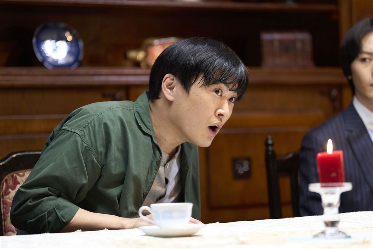 劇団ひとり、高橋克典ら共演『劇場版 マーダー★ミステリー』、出演陣の即興劇での内面を表現したポスター解禁　場面写真も到着