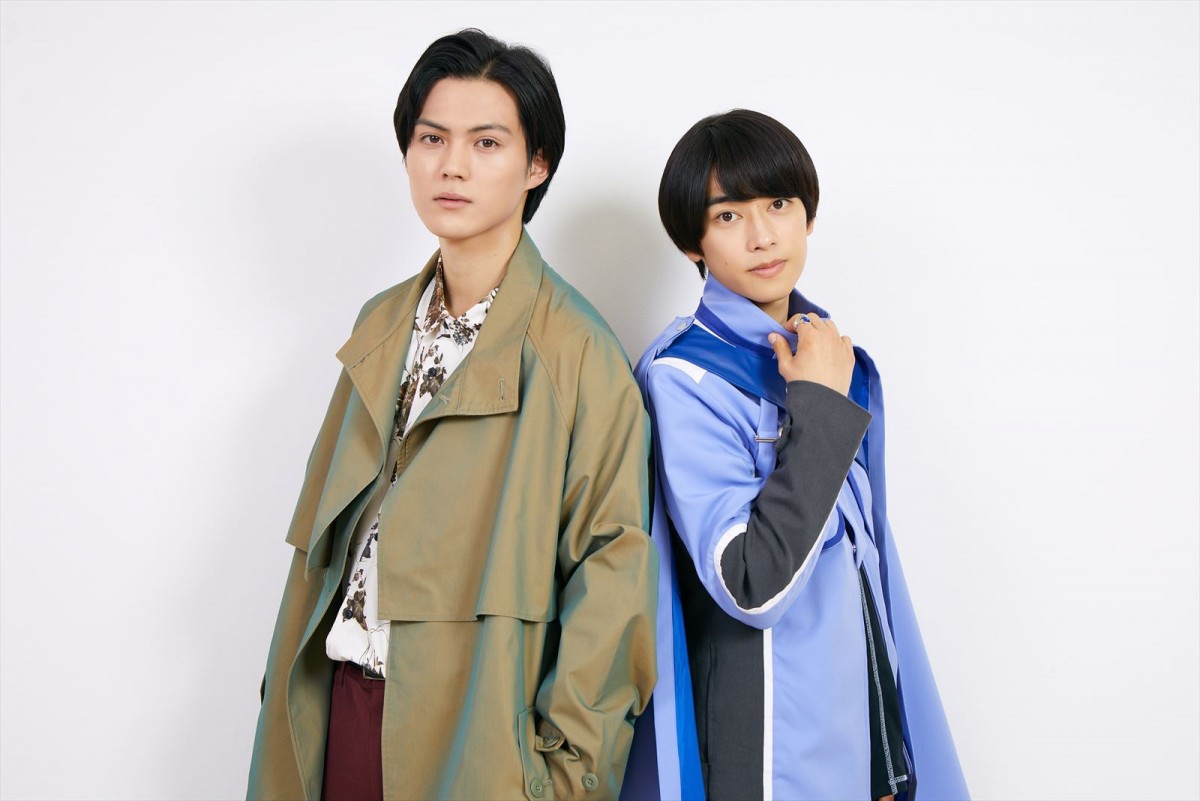 “ガッチャード”本島純政＆“ギーツ”簡秀吉、課題への向き合い方は一緒！　新世代「仮面ライダー」俳優の意外な共通点とは？