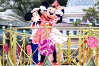 ダッフィー＆シェリーメイ“TDR40周年”衣装が公開！ 星形の