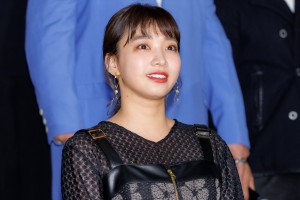 坂ノ上茜、映画『BAD CITY』初日舞台挨拶に登場