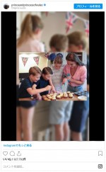 キャサリン妃が子どもたちとケーキ作り（2022年6月）　※「プリンス＆プリンセス・オブ・ウェールズ」インスタグラム