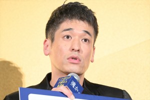 佐藤隆太、映画『シャイロックの子供たち』 完成披露舞台挨拶に登場
