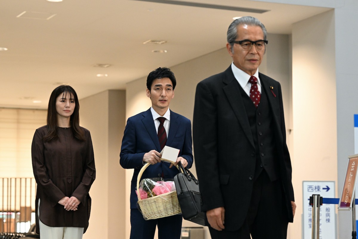 『罠の戦争』草なぎ剛、6年ぶりの民放ドラマ主演作　政治家秘書の復讐劇が開幕！