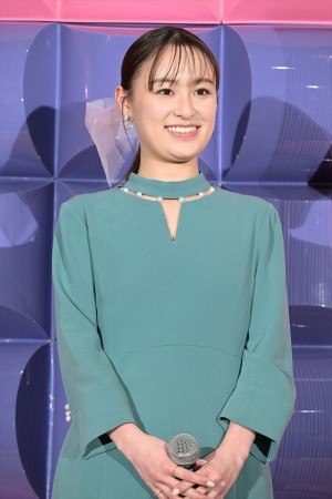 鈴木美羽、映画『なのに、千輝くんが甘すぎる。』完成披露試写会に登場