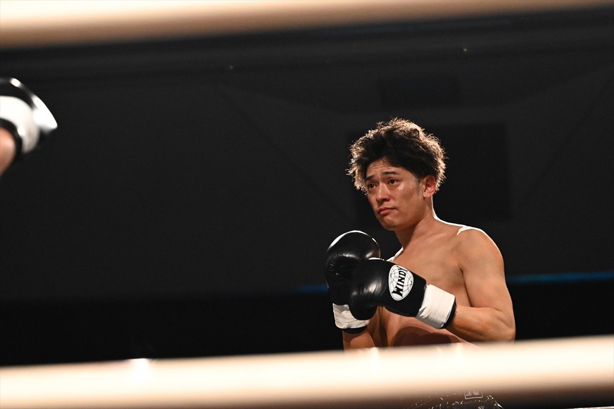 高岡蒼佑、格闘技デビュー2戦目も勝利　4度のダウンを奪い判定