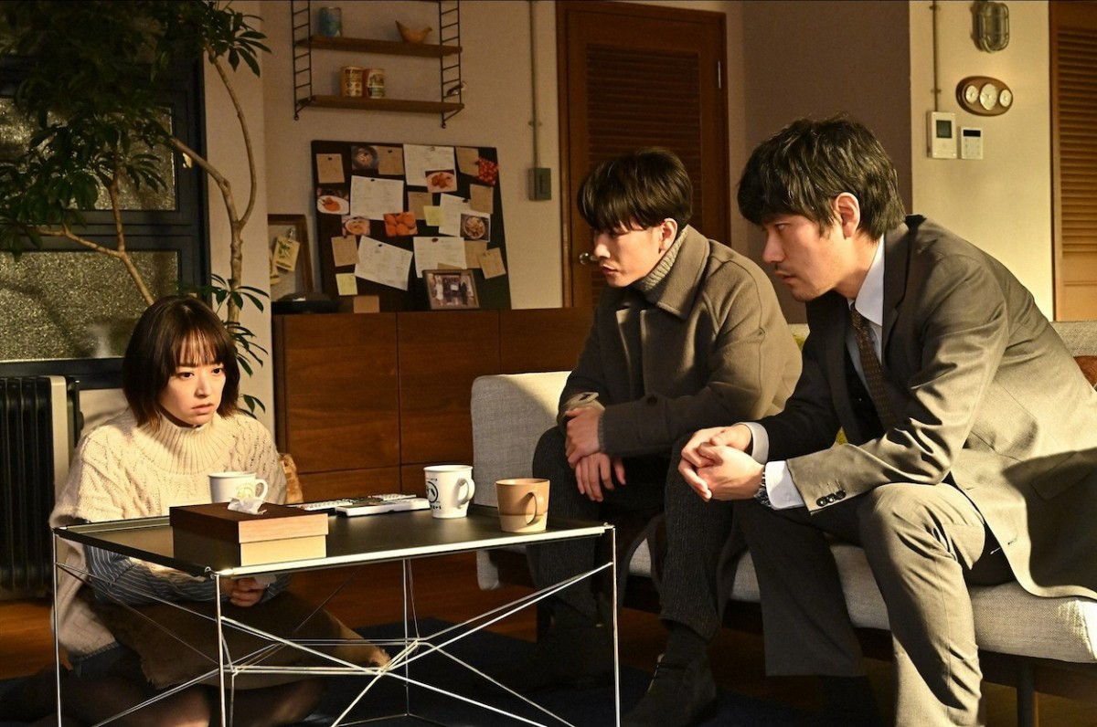 『100万回 言えばよかった』“直木”佐藤健、回想シーンでのバックハグに視聴者キュン「甘くて切なすぎる」