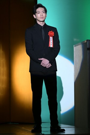 松下洸平、2023年 エランドール賞 授賞式に登場