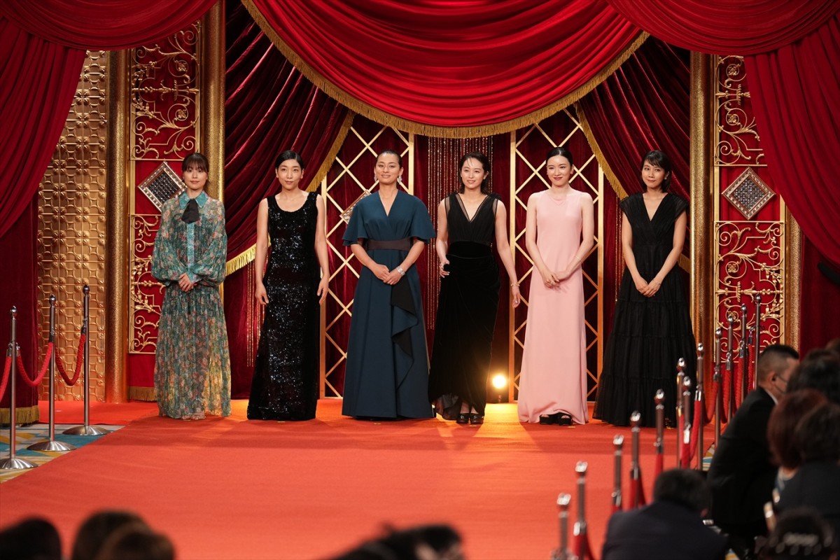 ＜第46回日本アカデミー賞＞豪華俳優陣が集結！　レッドカーペットを彩った装いをチェック