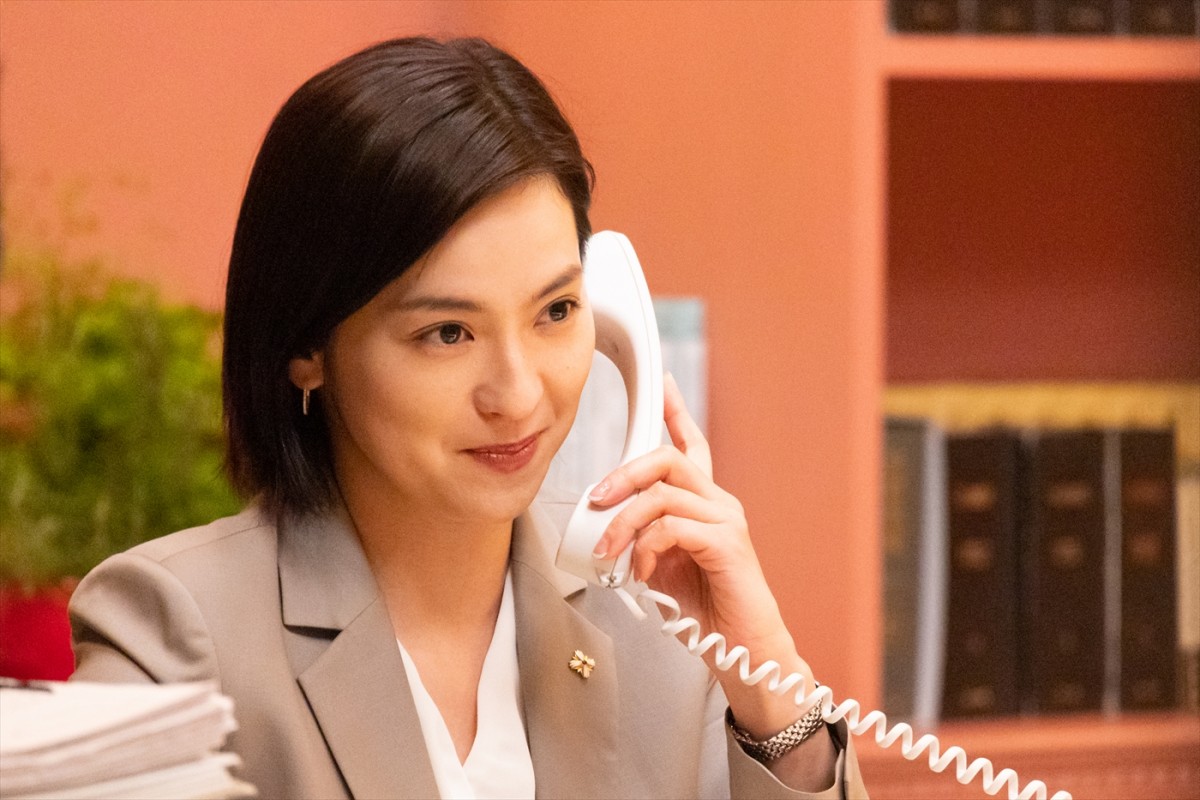 『ケイジとケンジ、時々ハンジ。』第2話　人気俳優襲撃事件が発生　スピード解決と思いきや捜査は急展開