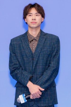 戸塚純貴、映画『水は海に向かって流れる』完成披露試写会に登場