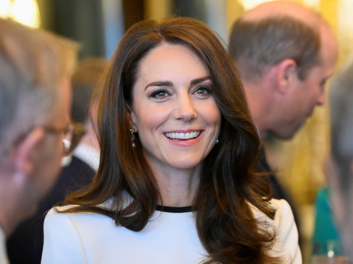 キャサリン皇太子妃、メーガン妃お気に入りのパンプスでバッキンガム宮殿のランチ会に参加(現地時間5月5日)