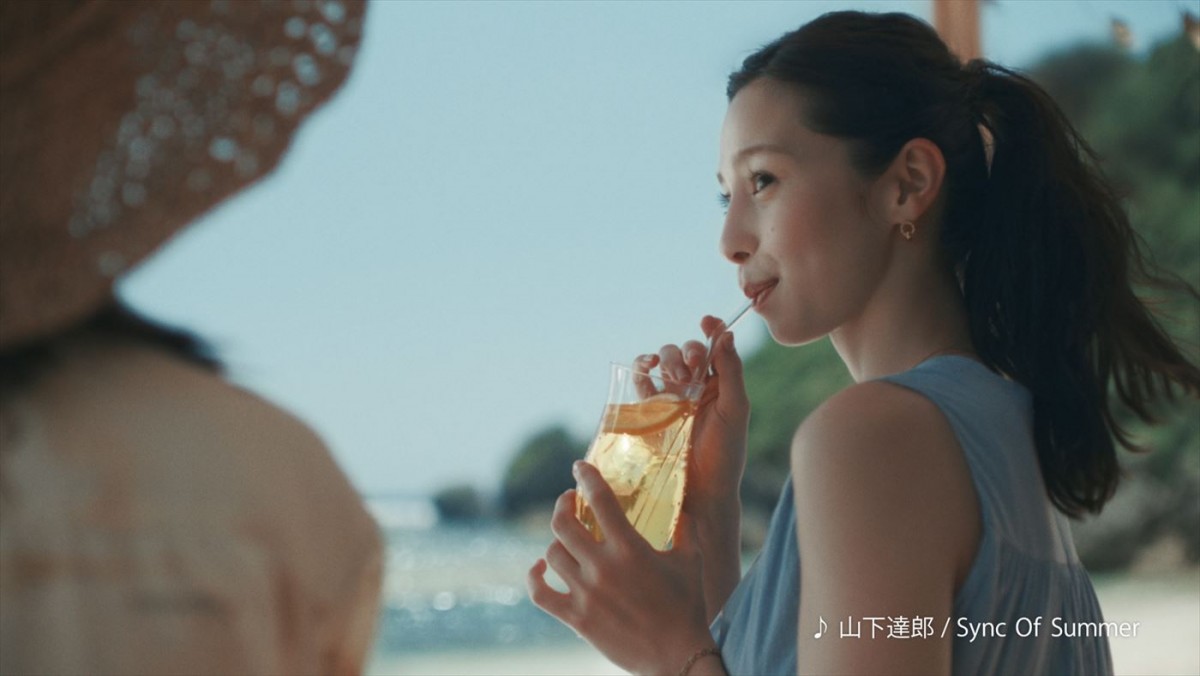 Snow Man・目黒蓮、中条あやみ『午後の紅茶』新CM出演＆コメント到着　CM曲は山下達郎の書き下ろし
