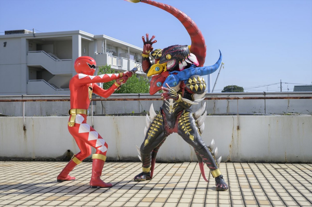 大友花恋、フィッシャーズが参戦！　Vシネクスト『爆竜戦隊アバレンジャー20th 許されざるアバレ』本予告解禁