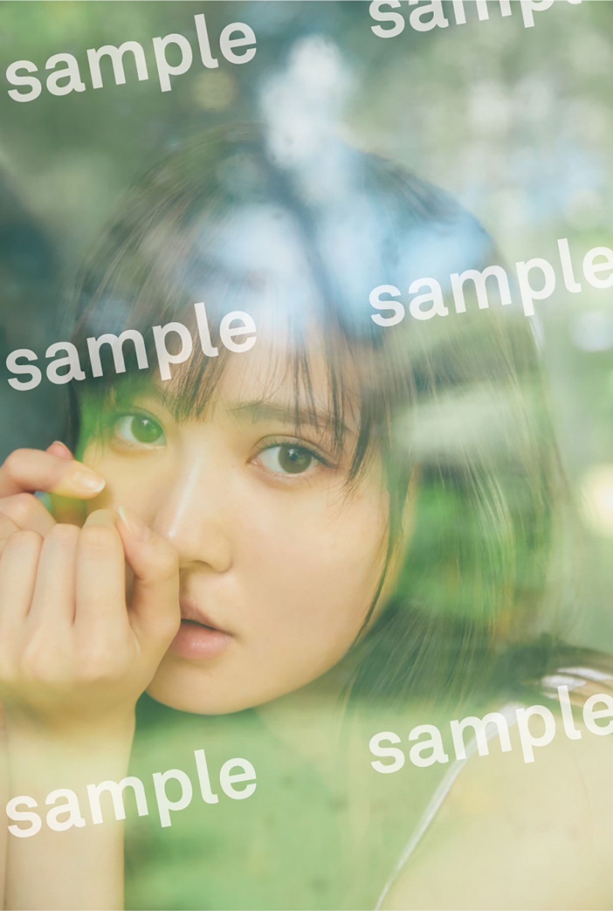日向坂46・加藤史帆1st写真集、書店限定特典ポストカード17種公開　すべて未掲載カット