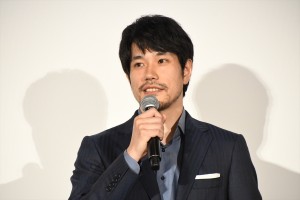 松山ケンイチ、映画『大名倒産』公開初日舞台挨拶に登場