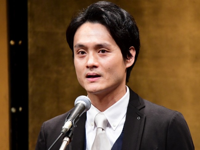 連続テレビ小説『らんまん』で画工の野宮を演じる亀田佳明