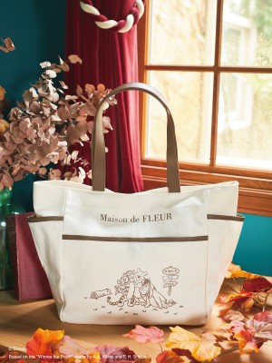 『くまのプーさん』×「Maison de FLEUR」コラボ！　バッグやパスケースなど全4アイテム