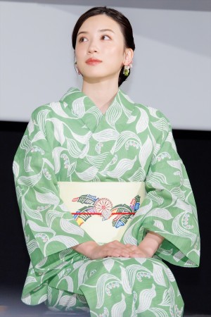 永野芽郁、映画『こんにちは、母さん』完成披露試写会に登場