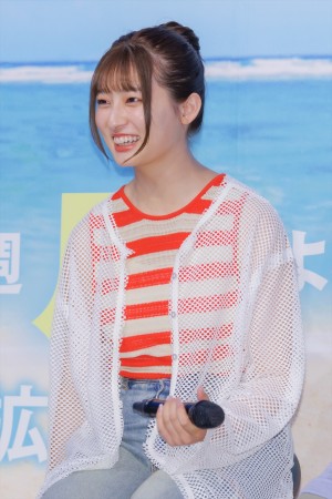 吉川愛、月9ドラマ『真夏のシンデレラ』制作発表会見に登場