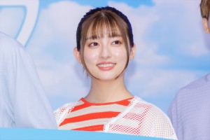 吉川愛、月9ドラマ『真夏のシンデレラ』制作発表会見に登場