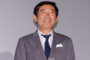 石田純一、映画『散歩屋ケンちゃん』初日舞台挨拶に登場