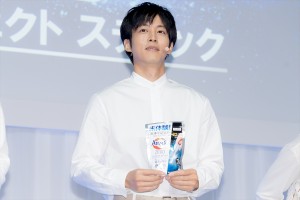 松坂桃李、花王「新・洗たく洗剤発表会」に登場