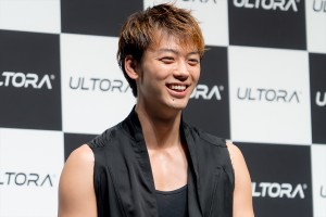 竹内涼真、ULTORA／アンバサダー就任＆新CM記者発表会に登場