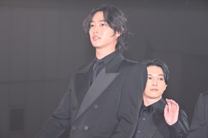 山崎賢人、映画『キングダム 運命の炎』ワールドプレミアに登場