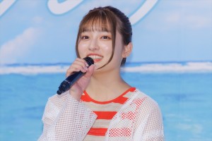 吉川愛、月9ドラマ『真夏のシンデレラ』制作発表会見に登場