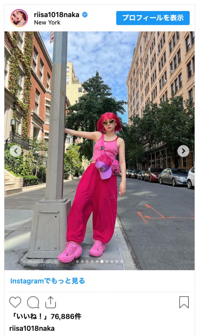 写真）仲里依紗、姉妹でNY満喫中 頭からつま先まで“ピンク”の