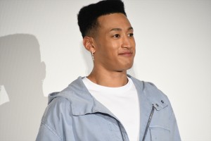 GENERATIONS・関口メンディー、映画『ミンナのウタ』公開前夜祭舞台挨拶に登場