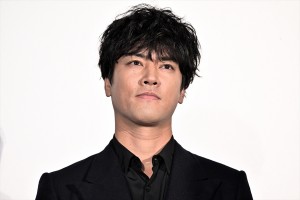 桐谷健太、映画『アナログ』完成披露イベントに登場