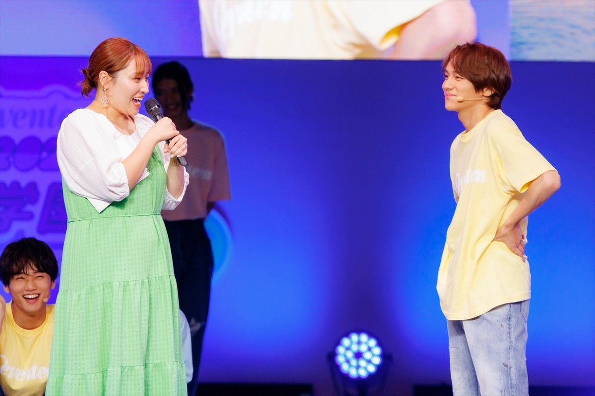 乃木坂46・久保史緒里＆日向坂46・小坂菜緒がランウェイに登場「最高の夏の思い出を作りたい」