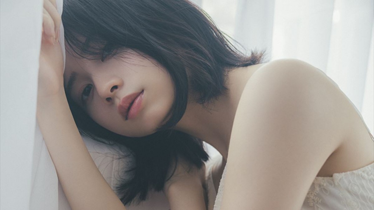 桜田ひより、2nd写真集が発売決定 - TOWER RECORDS ONLINE
