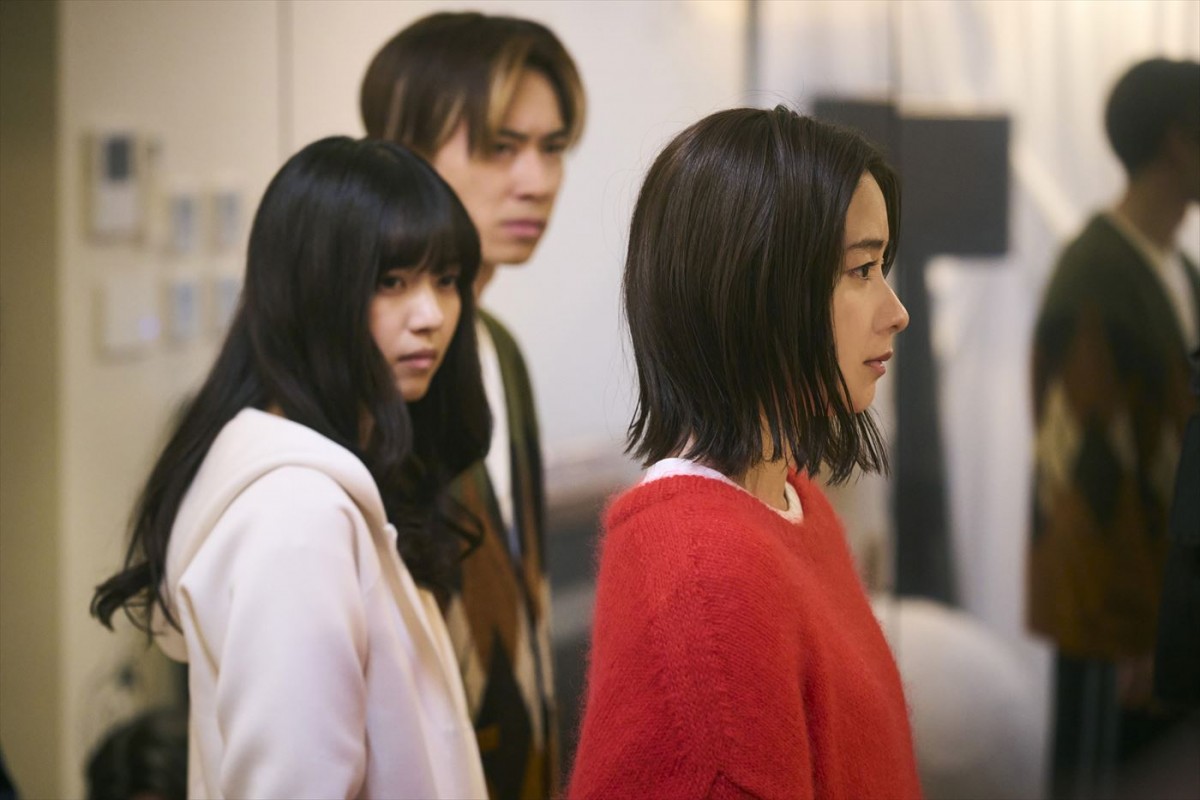 映画『ある閉ざされた雪の山荘で』重岡大毅、間宮祥太朗、中条あやみら登場人物たちの場面写真12点到着　来年1.12公開へ