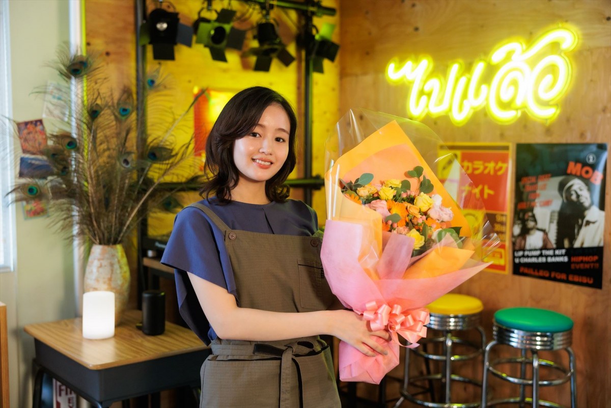 『こっち向いてよ向井くん』“向井家”岡山天音、藤原さくら、財前直見がクランクアップ！