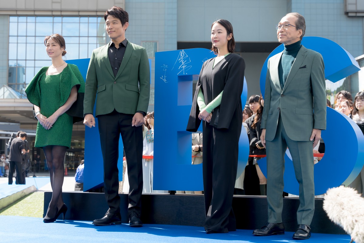 鈴木亮平、豪華出演者が集まる制作発表で意気込み「日本のドラマ全体が盛り上がっていけるようにがんばりたい」
