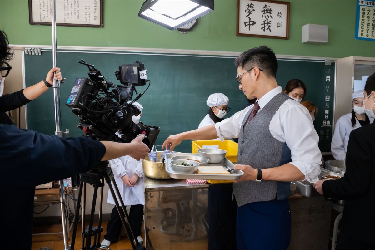 市原隼人「芝居中に意識が飛んだのは初めて」　全身全霊で演じる主演ドラマ『おいしい給食 season3』ナビ動画解禁