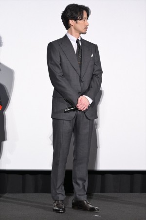 竹野内豊、映画『唄う六人の女』完成披露上映会 舞台挨拶に登場