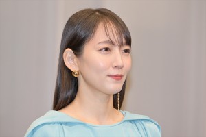 吉岡里帆、『時をかけるな、恋人たち』合同取材会に登場