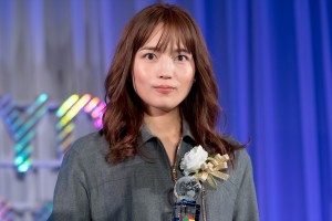 川口春奈、『東京ドラマアウォード2023』授賞式に登場