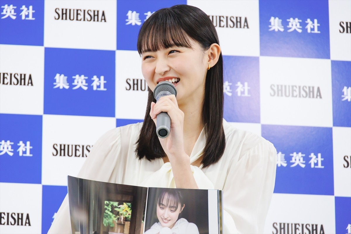 乃木坂46・遠藤さくら、誕生日のサプライズに笑顔　22歳は「グループについていっぱい考えられる人になりたい」
