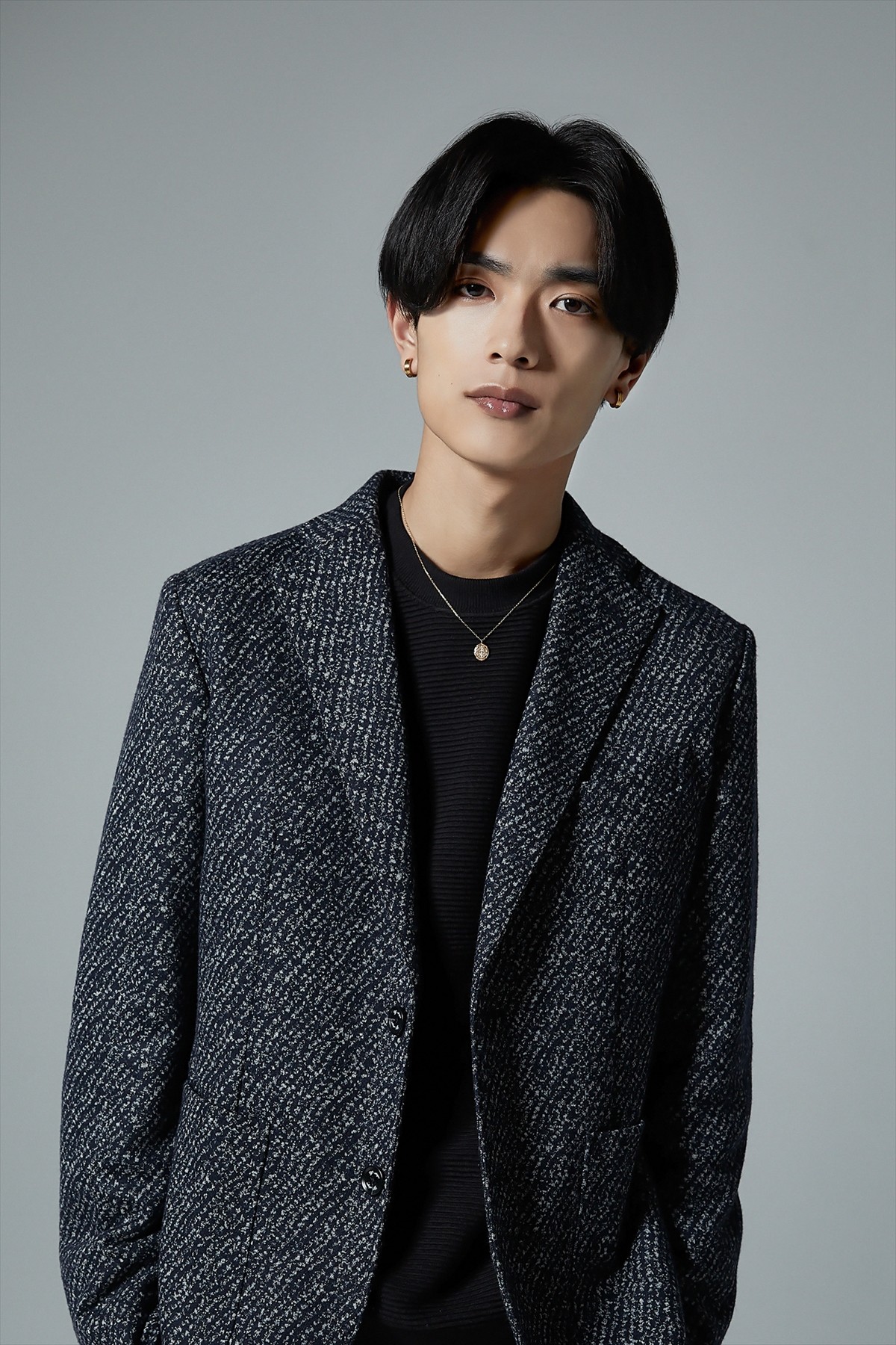 佐々木蔵之介、“初共演”なにわ男子・高橋恭平の“ヒーロー的存在”に驚くも「なるほど」