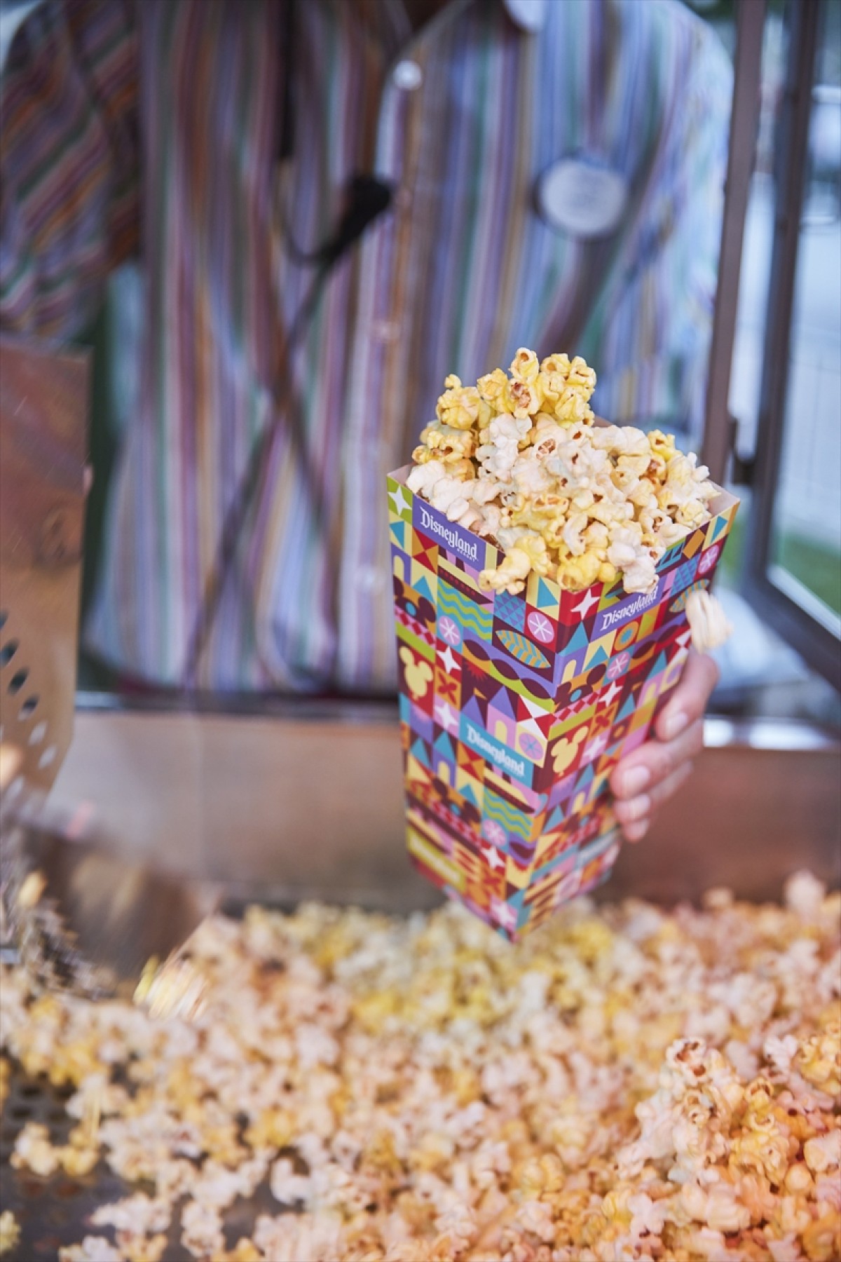 ディズニーパークの裏側に迫るドキュメンタリーに新作！　「カリブの海賊」「インディ」などの秘話を紹介